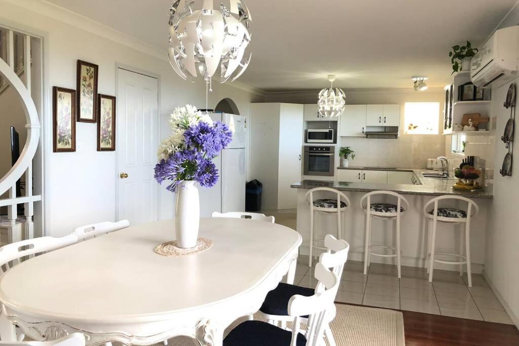 Mountain Living With Ocean Views Mount Tamborine Exterior foto